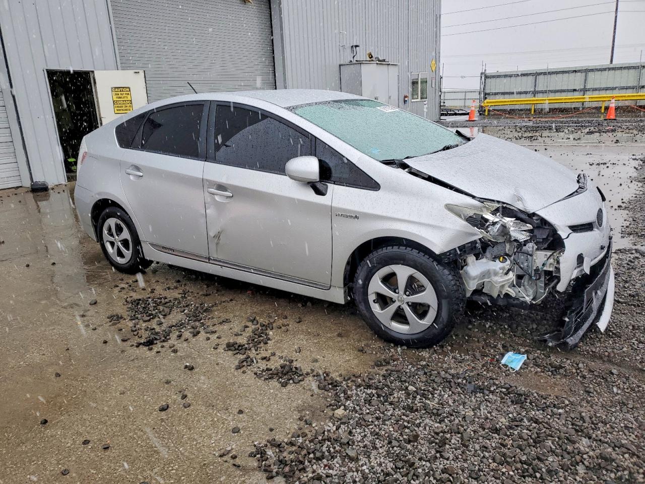 2012 TOYOTA PRIUS photo 4