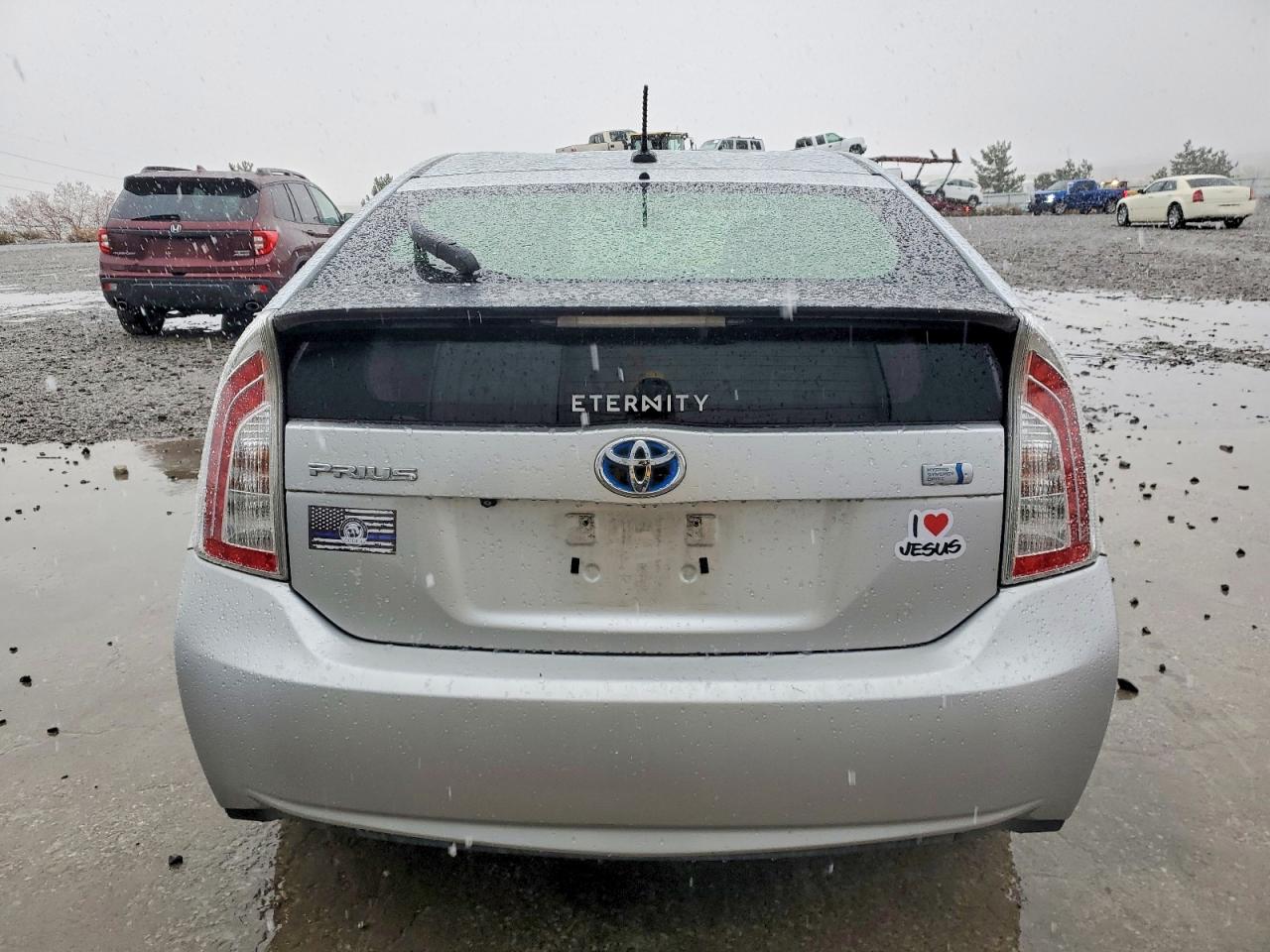 2012 TOYOTA PRIUS photo 6