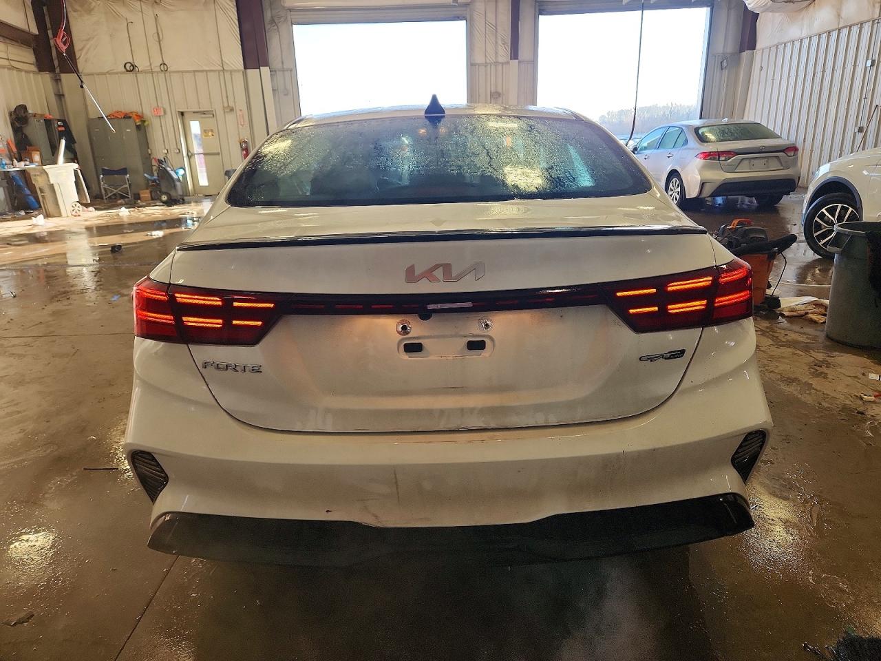 2023 KIA FORTE GT LINE photo 6