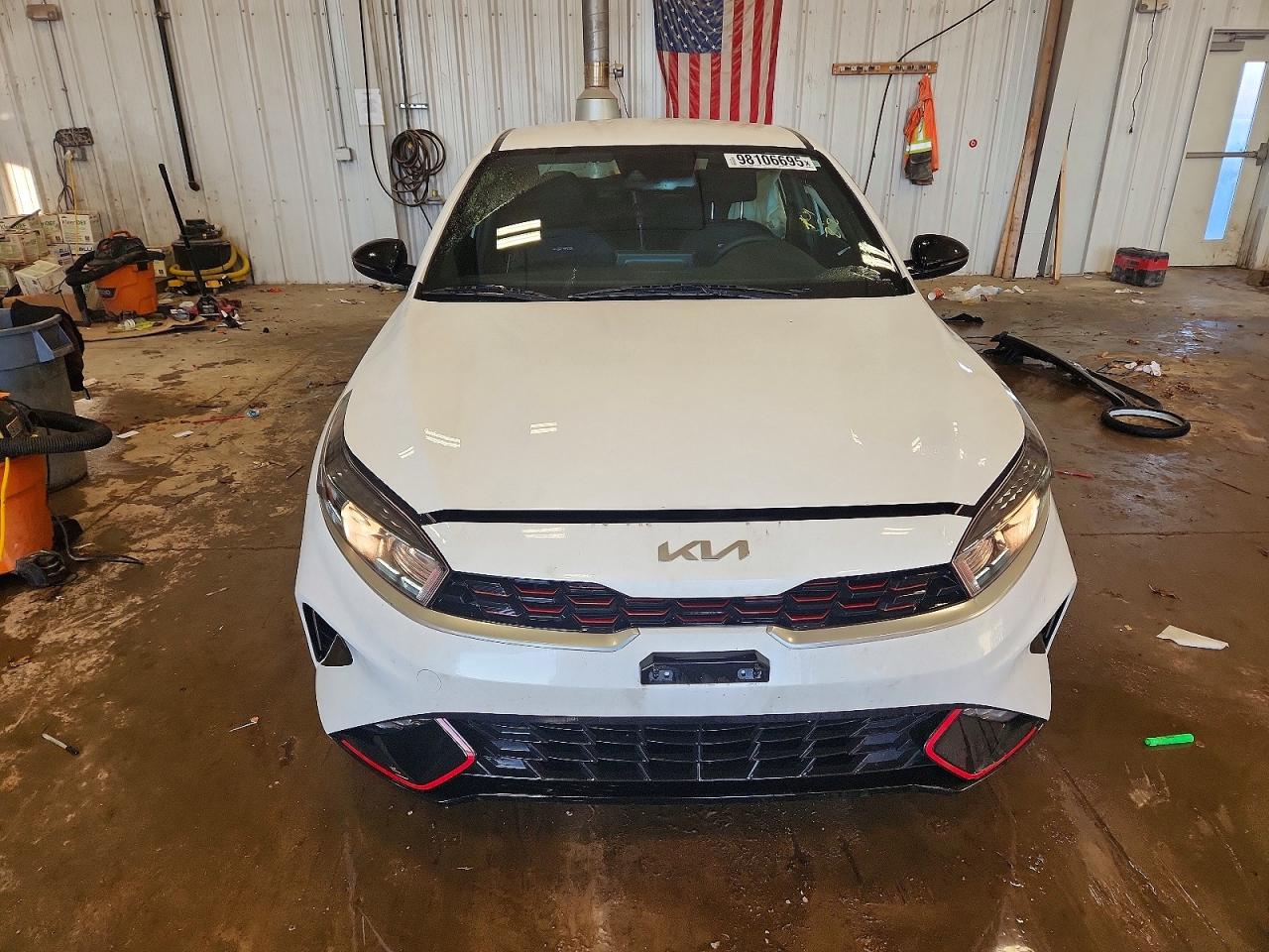 2023 KIA FORTE GT LINE photo 5