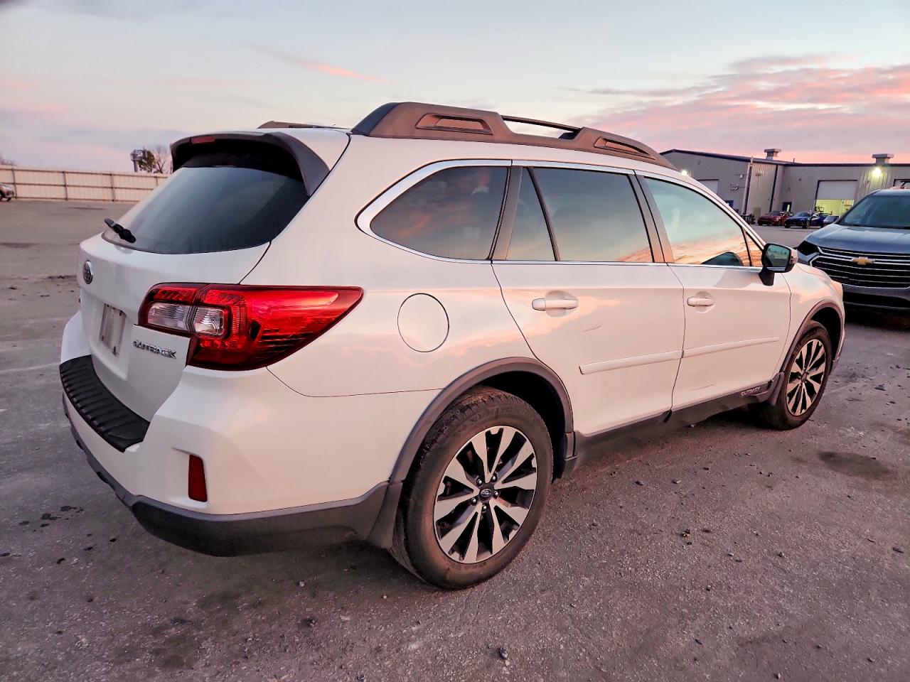 2015 SUBARU OUTBACK 2.5I LIMITED photo 3