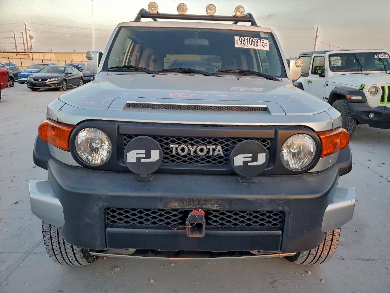 2007 TOYOTA FJ CRUISER photo 5