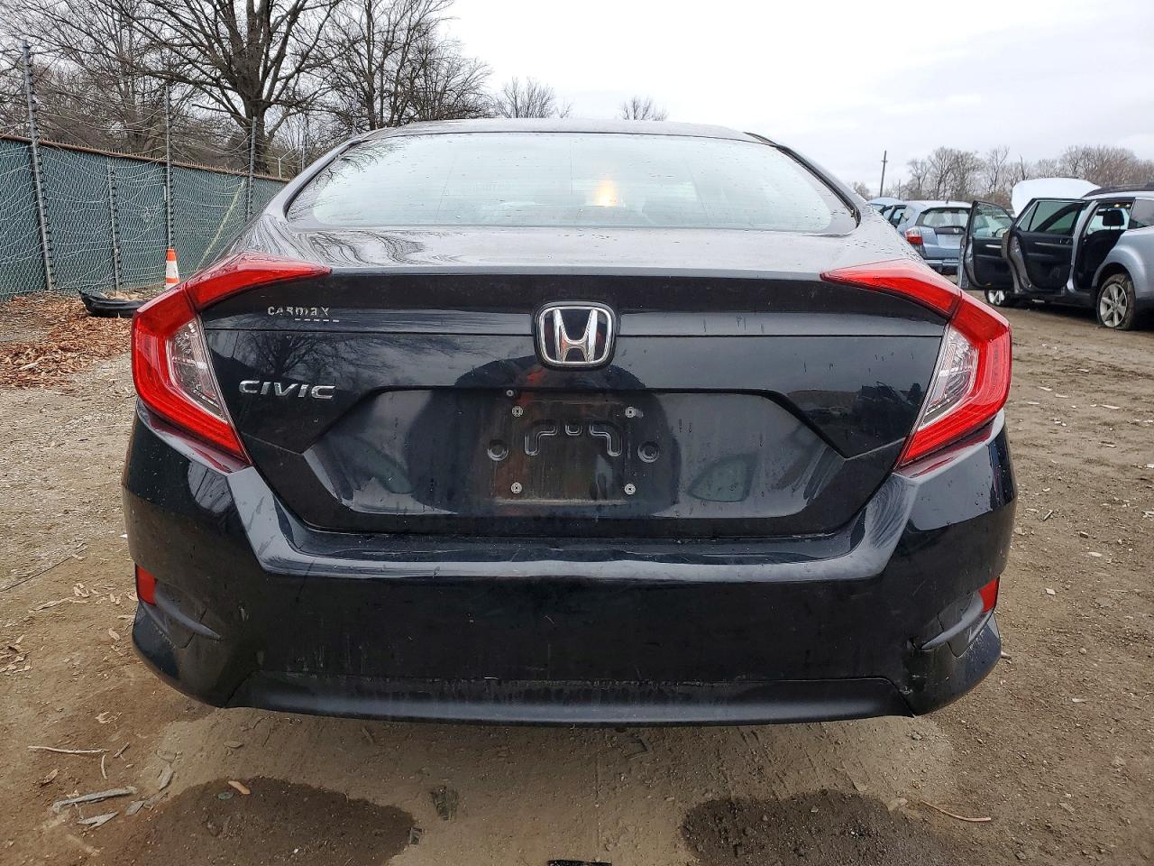 2017 HONDA CIVIC LX photo 6