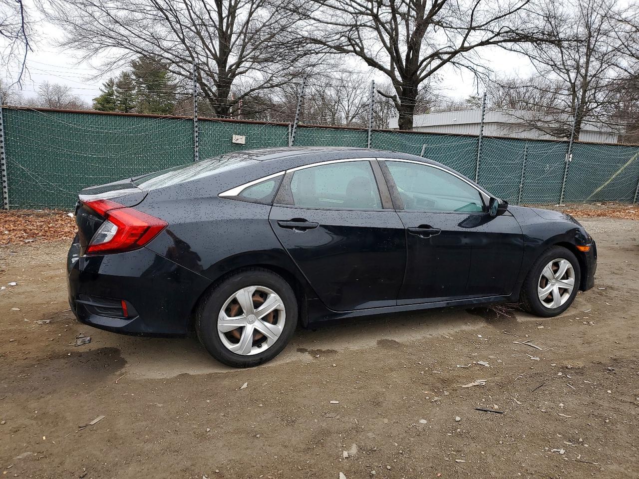 2017 HONDA CIVIC LX photo 3
