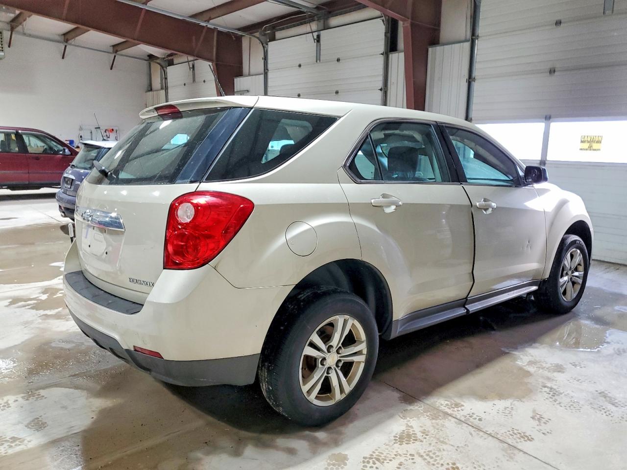 2014 CHEVROLET EQUINOX LS photo 3