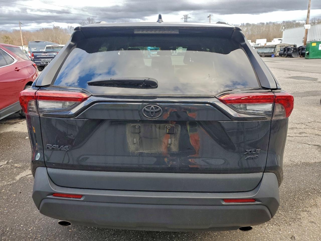 2024 TOYOTA RAV4 XLE PREMIUM photo 6
