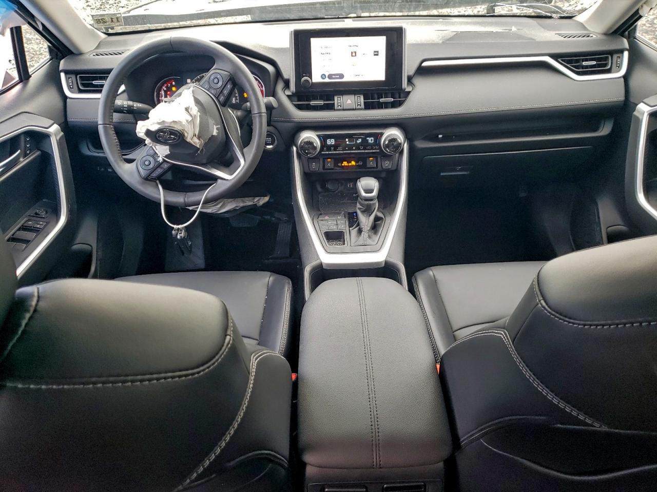 2024 TOYOTA RAV4 XLE PREMIUM photo 10