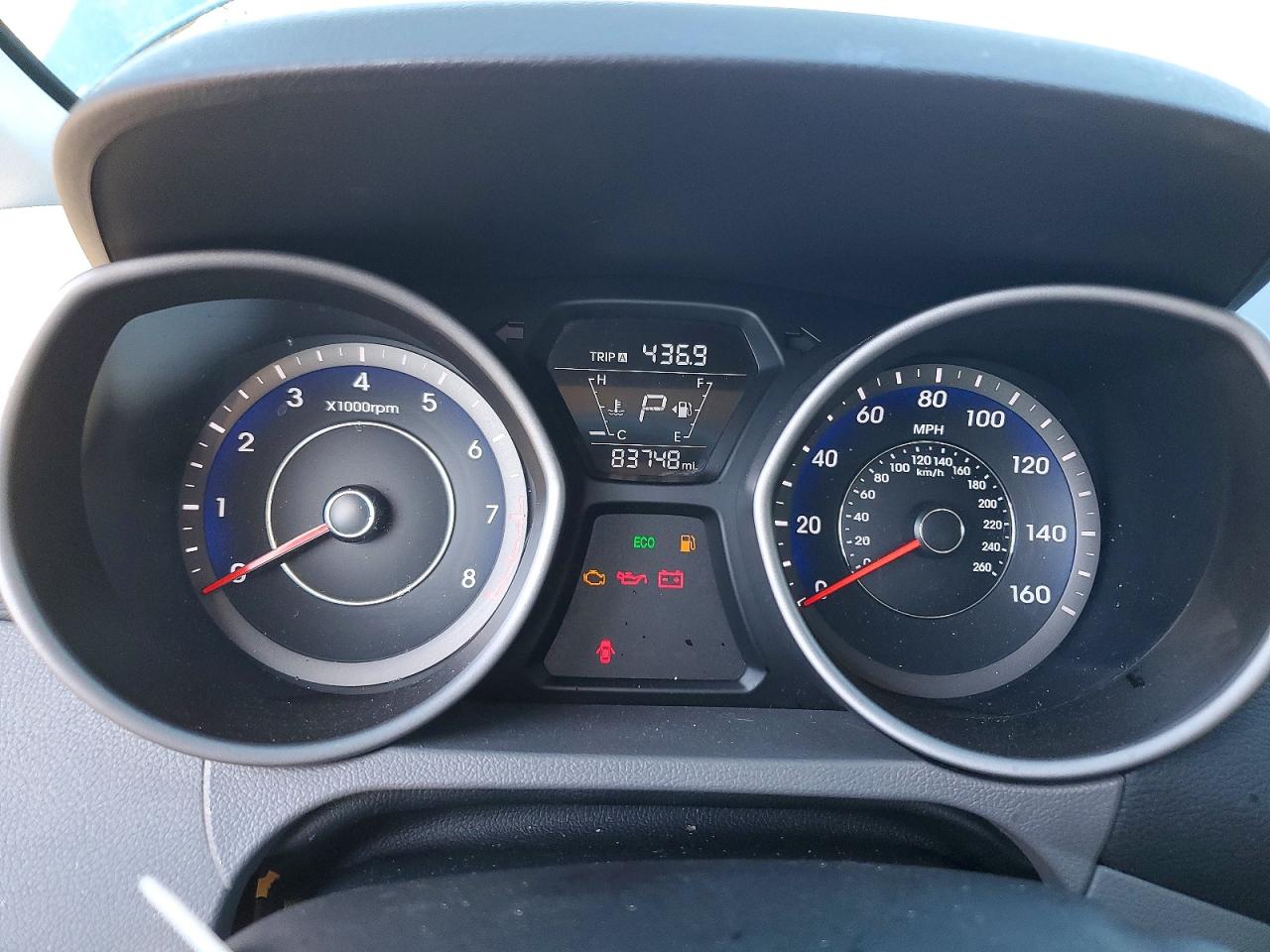 2016 HYUNDAI ELANTRA SE photo 9