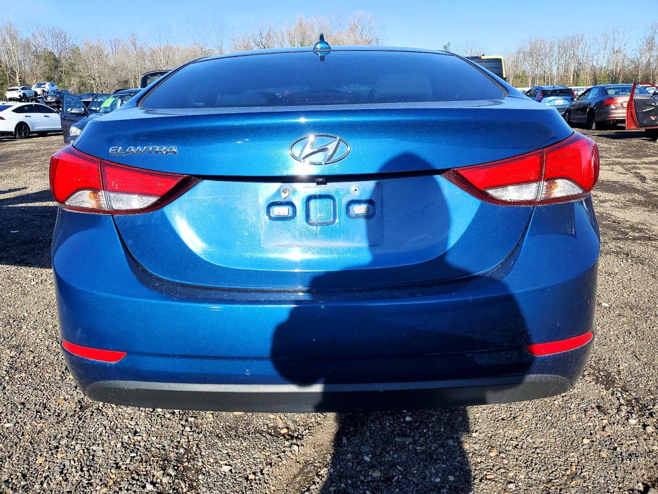 2016 HYUNDAI ELANTRA SE photo 6