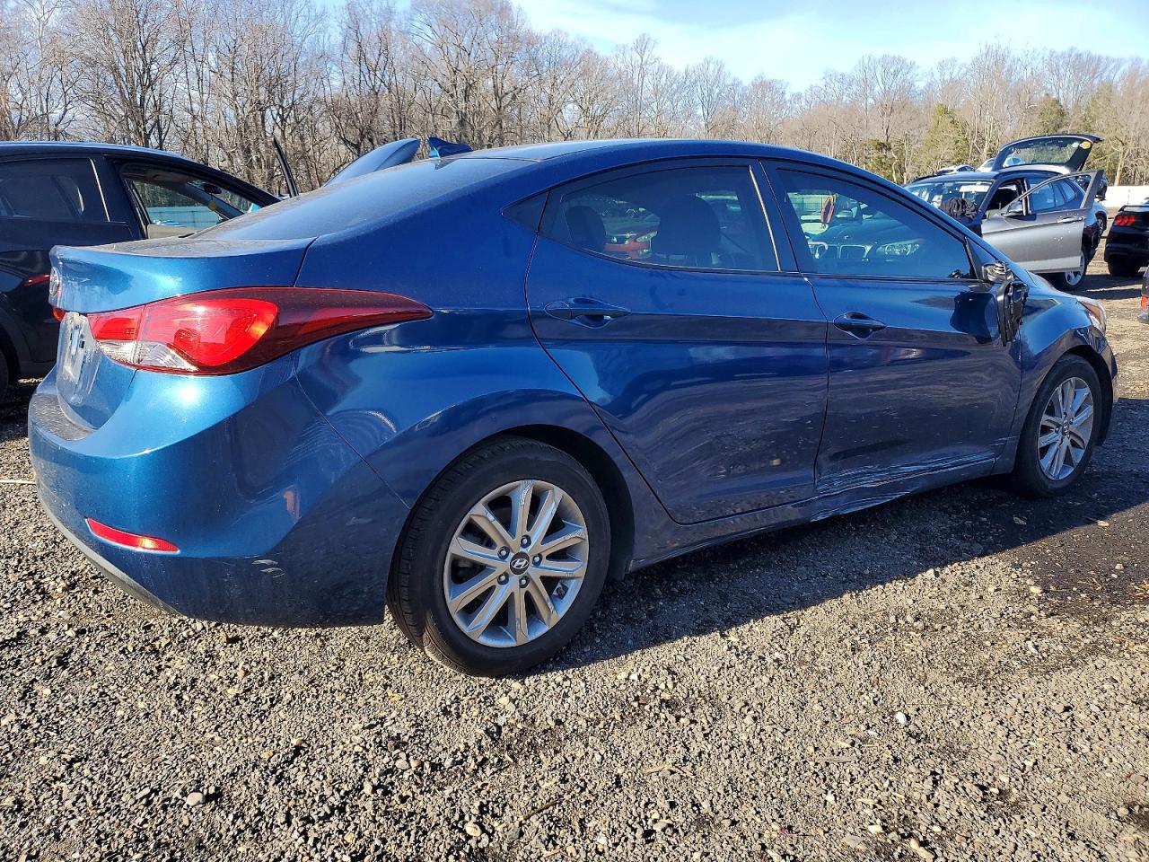2016 HYUNDAI ELANTRA SE photo 3