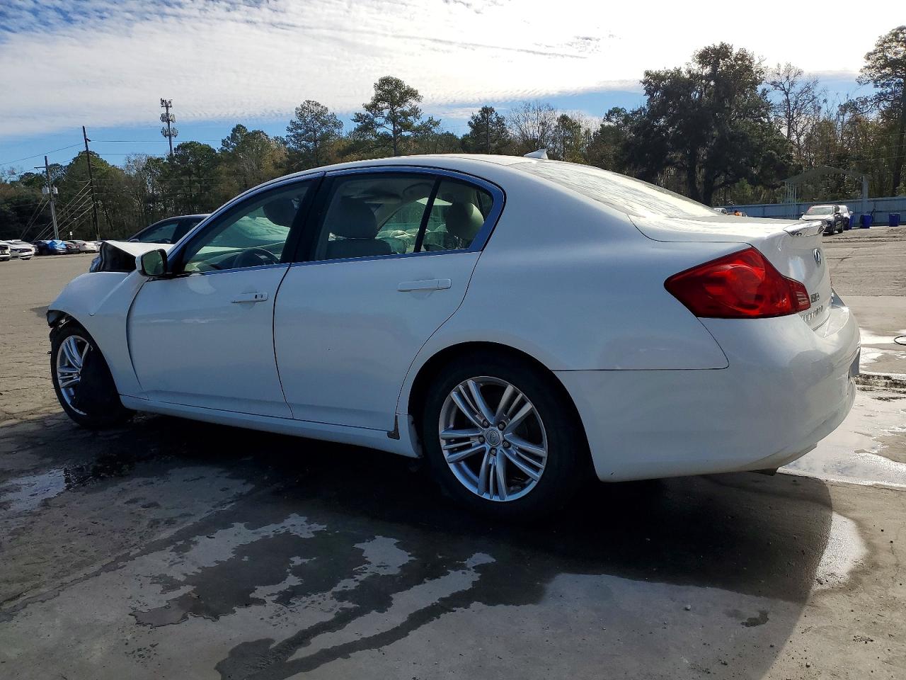 2013 INFINITI G37 BASE photo 2