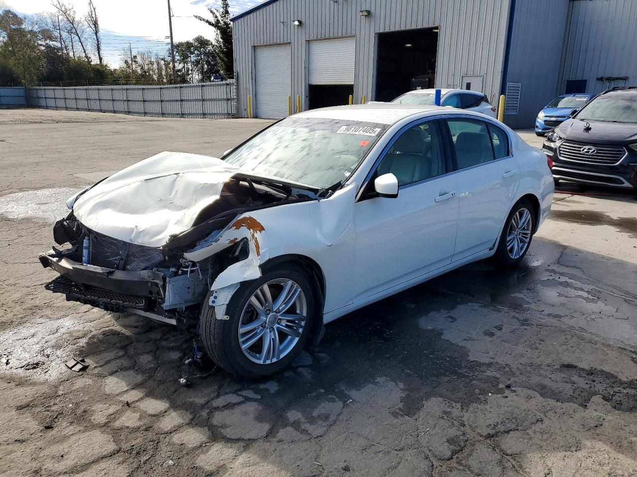 2013 INFINITI G37
