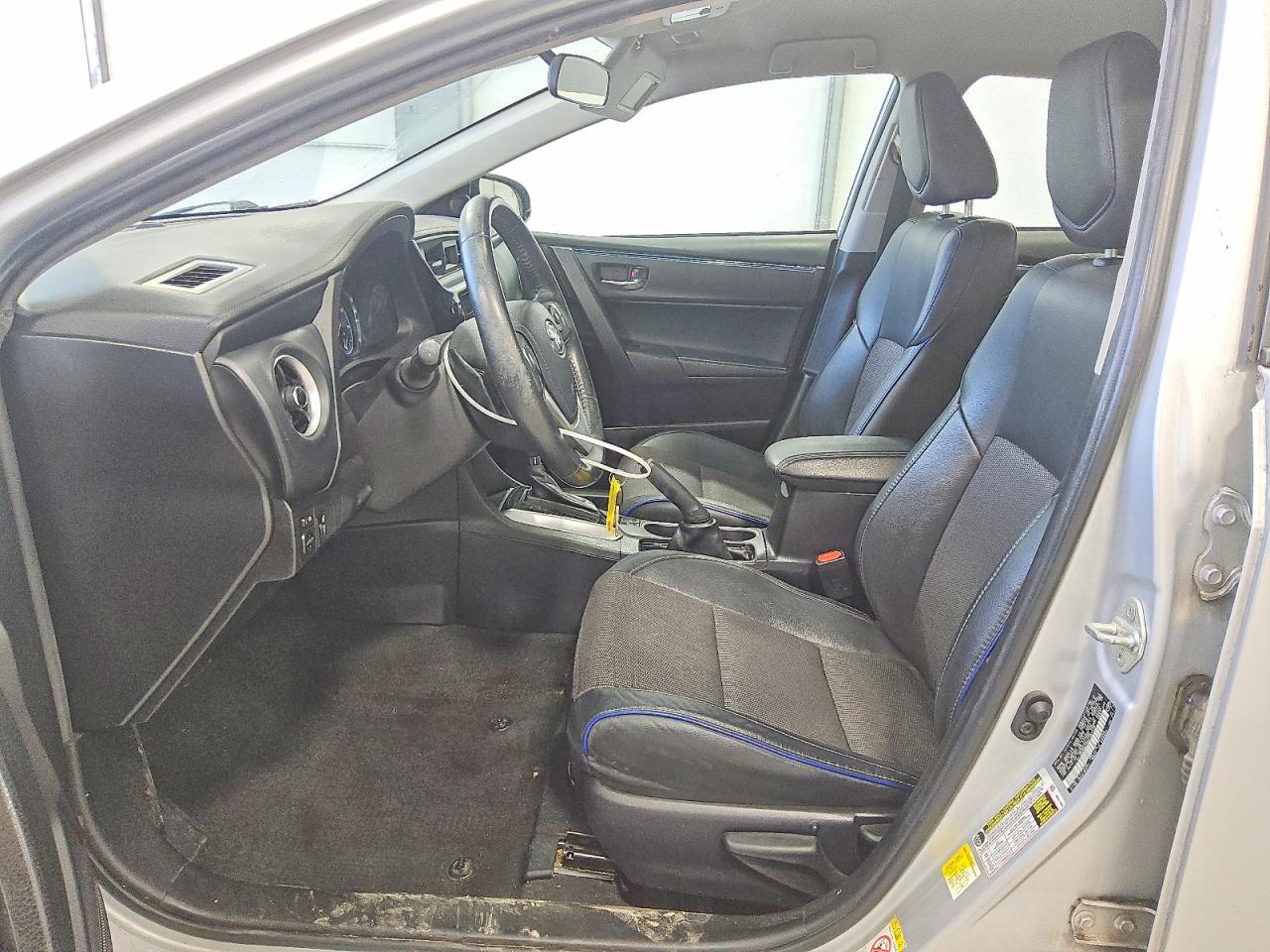 2019 TOYOTA COROLLA L photo 7