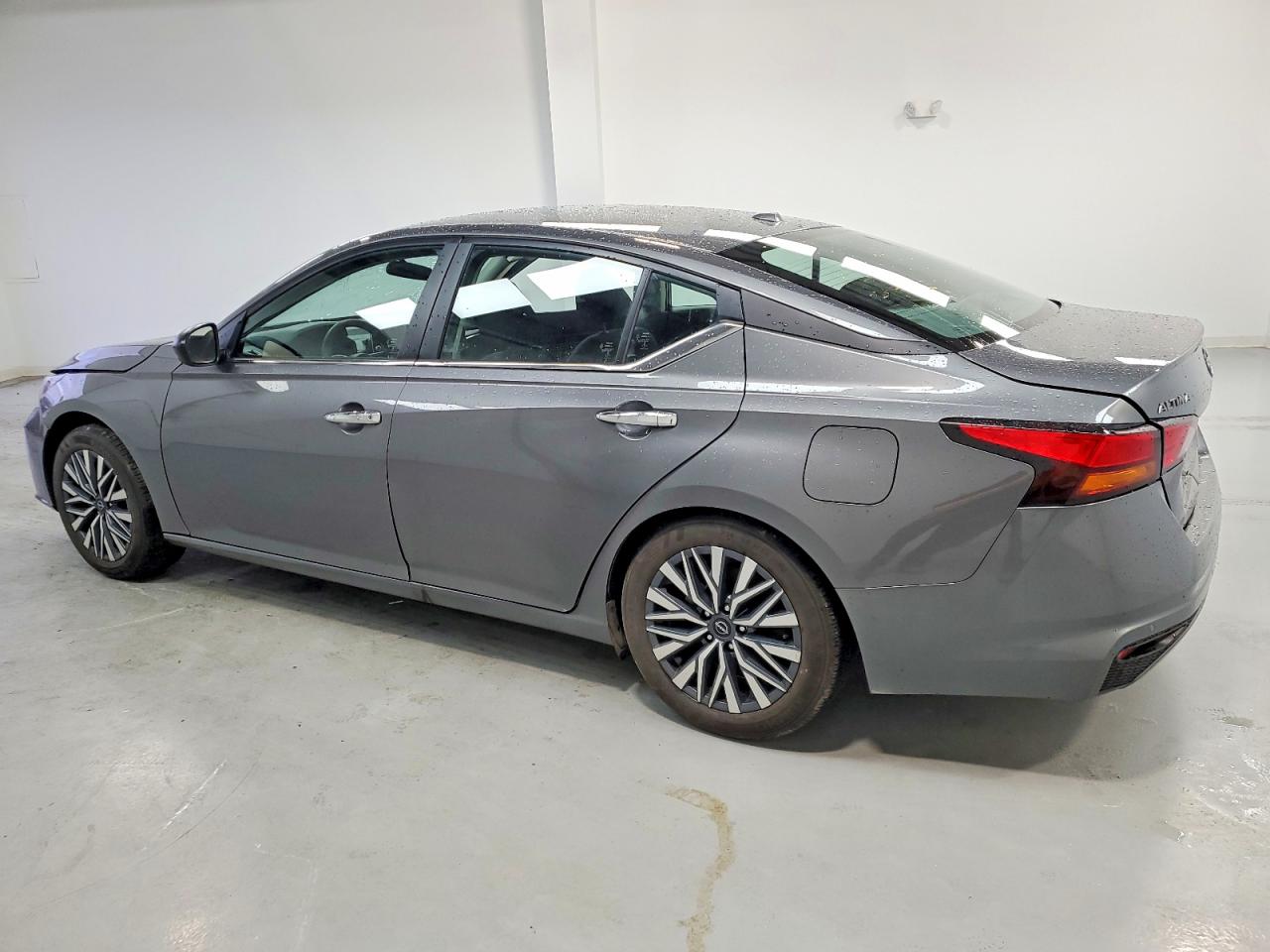 2025 NISSAN ALTIMA SV photo 2