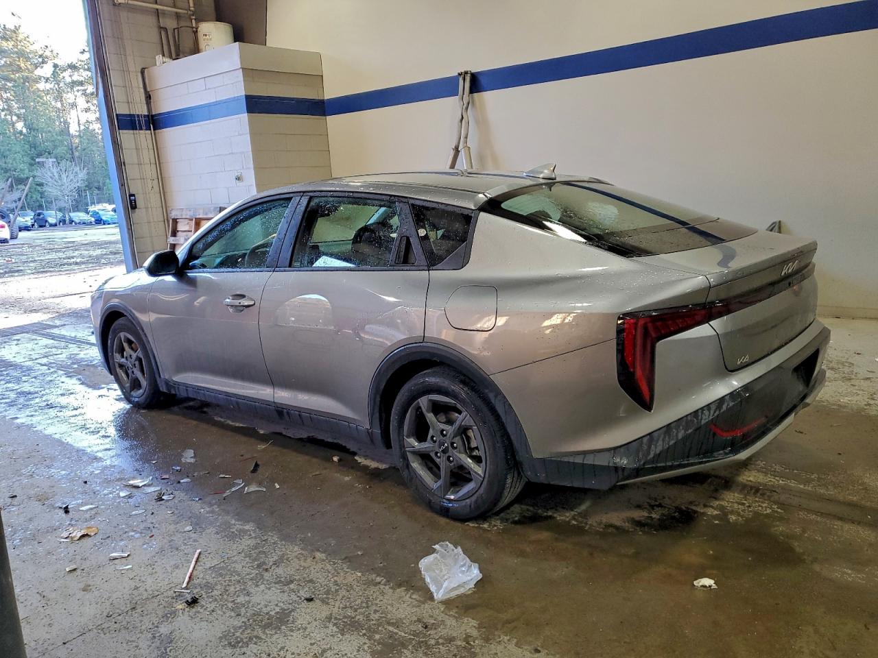 2025 KIA K4 LX photo 2