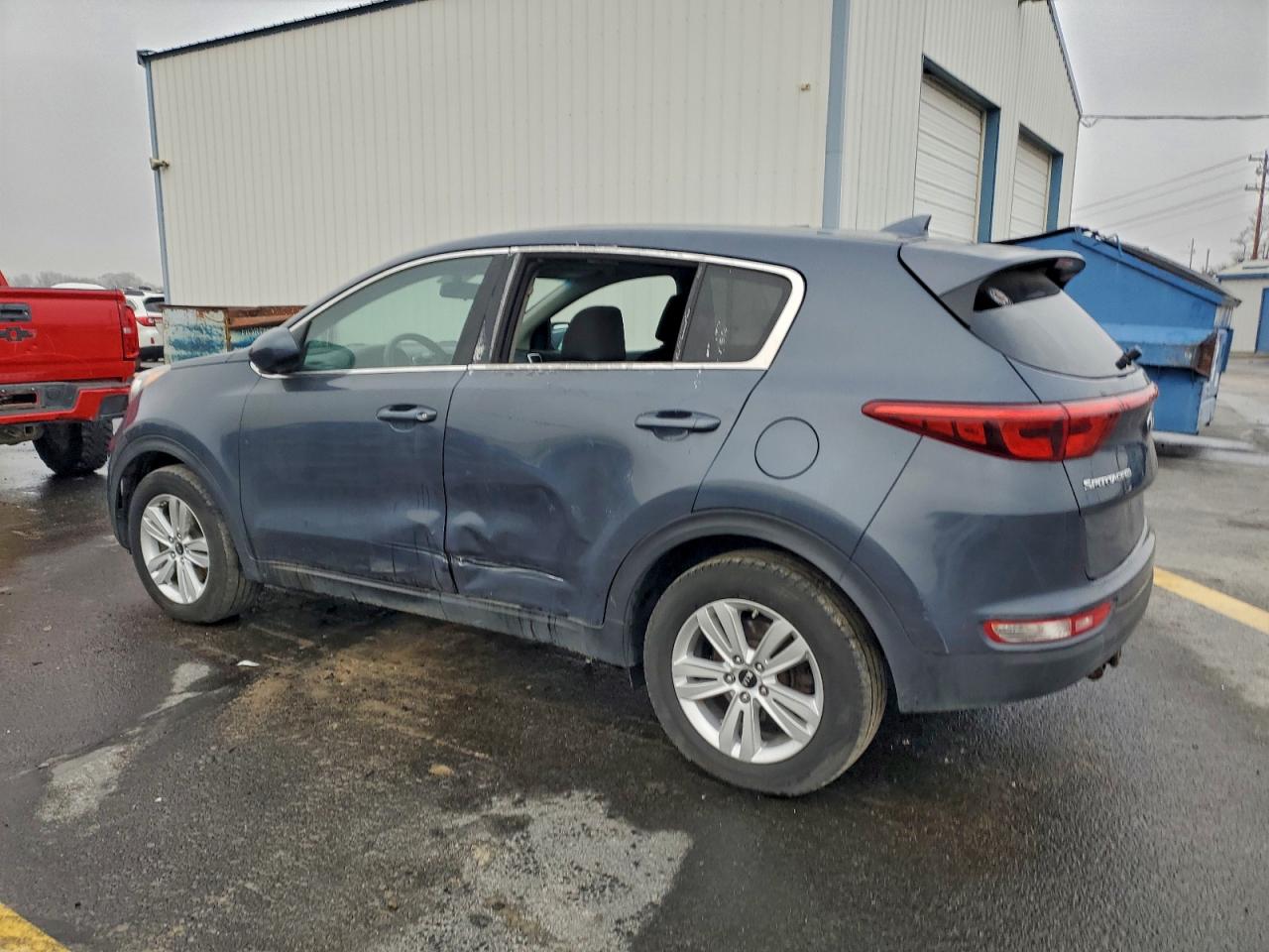 2017 KIA SPORTAGE LX photo 2