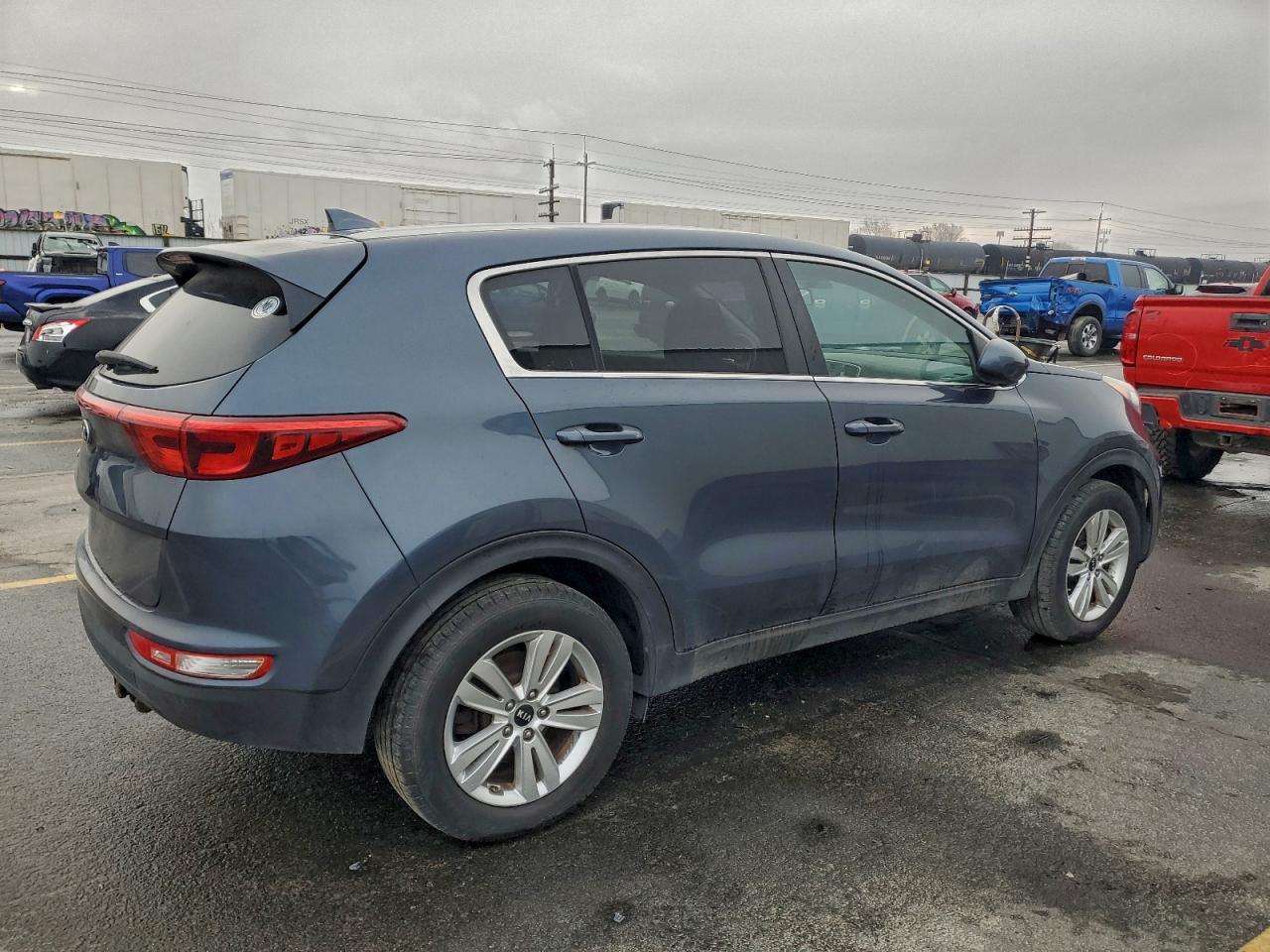 2017 KIA SPORTAGE LX photo 3