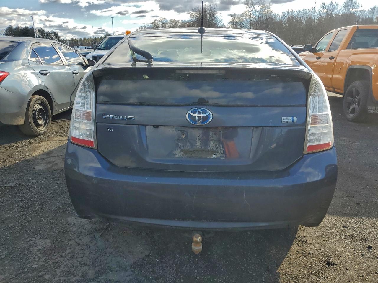 2011 TOYOTA PRIUS photo 6