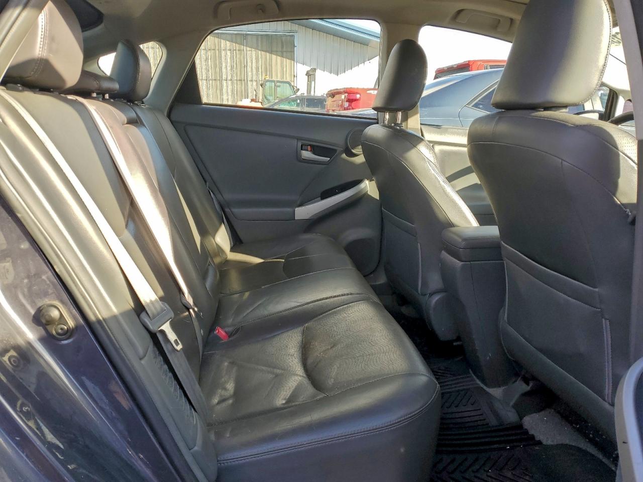 2011 TOYOTA PRIUS photo 10