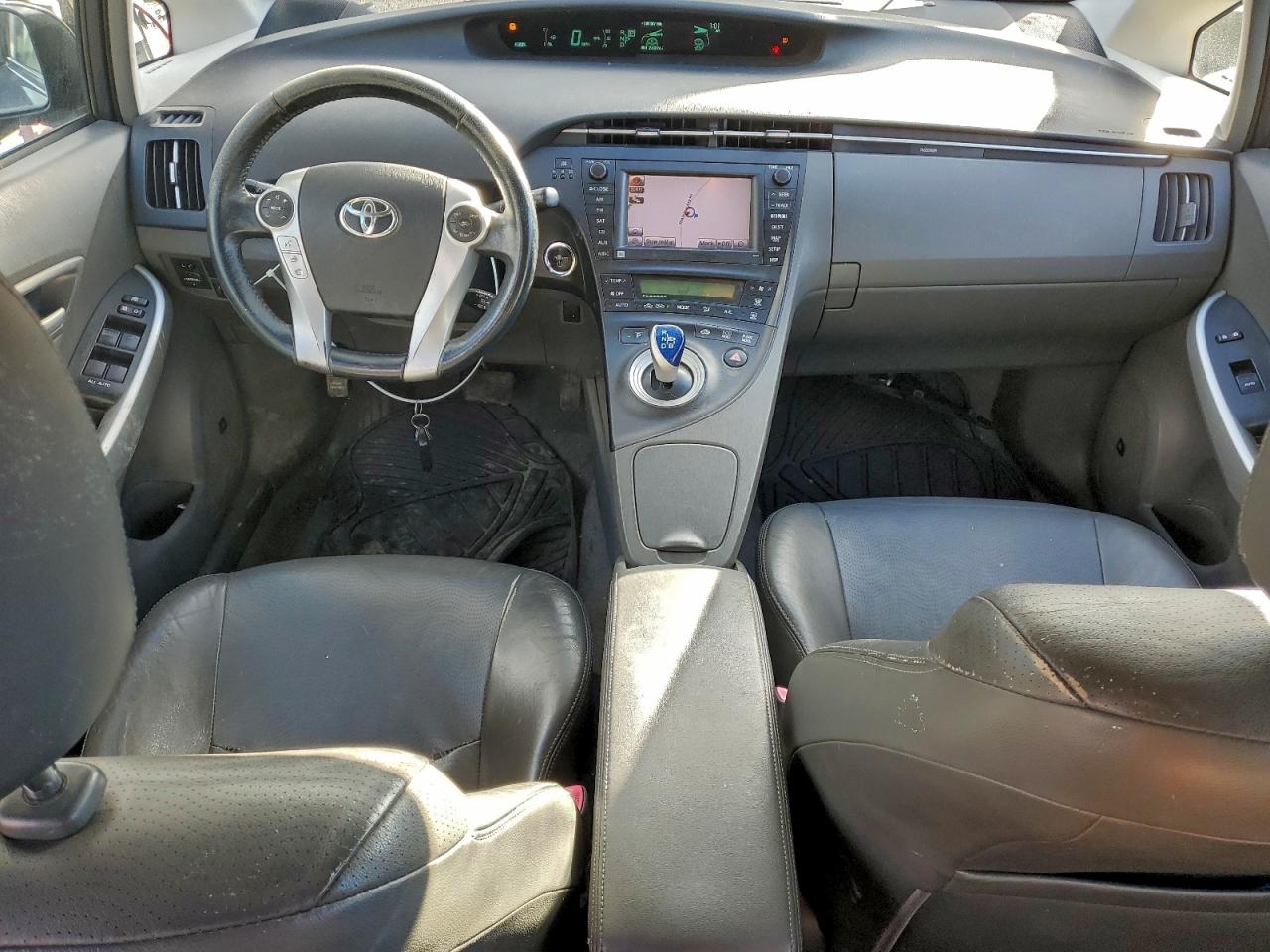 2011 TOYOTA PRIUS photo 8