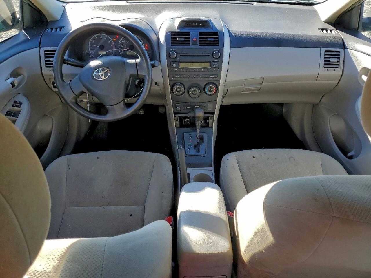 2013 TOYOTA COROLLA BASE photo 8