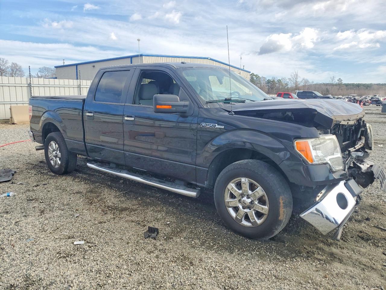 2013 FORD F150 SUPERCREW photo 4
