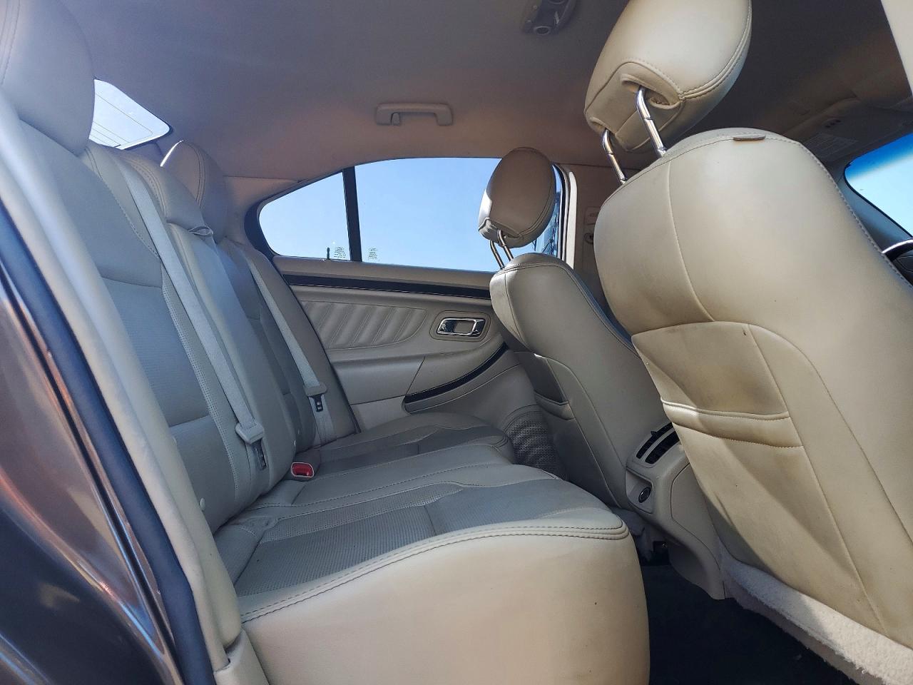 2015 FORD TAURUS LIMITED photo 10