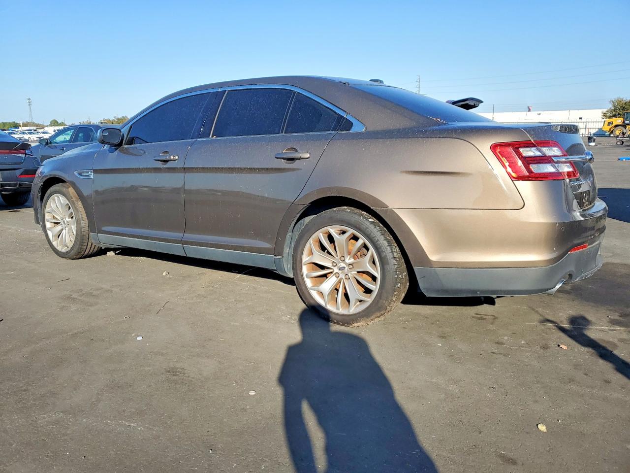 2015 FORD TAURUS LIMITED photo 2