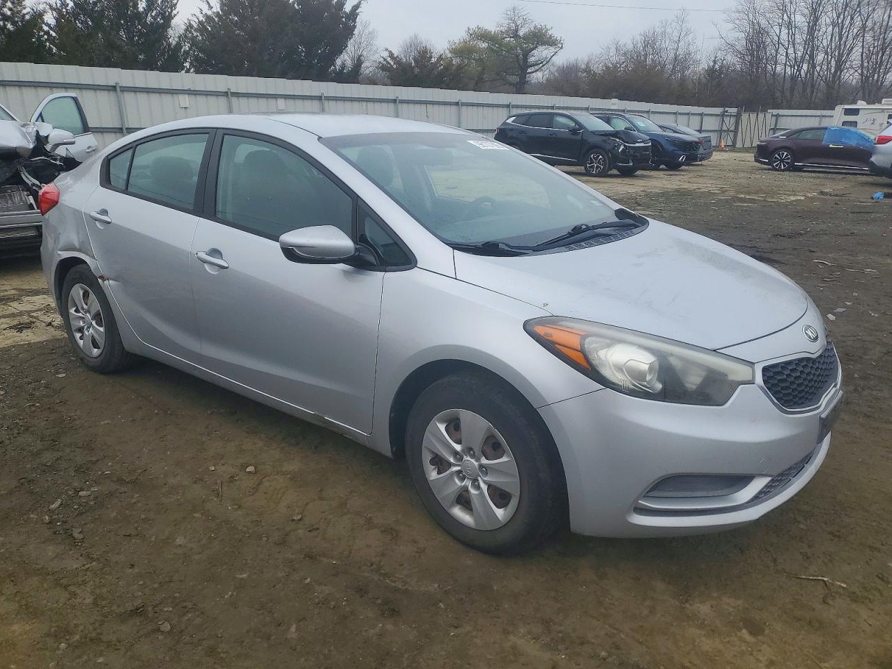 2015 KIA FORTE LX photo 4