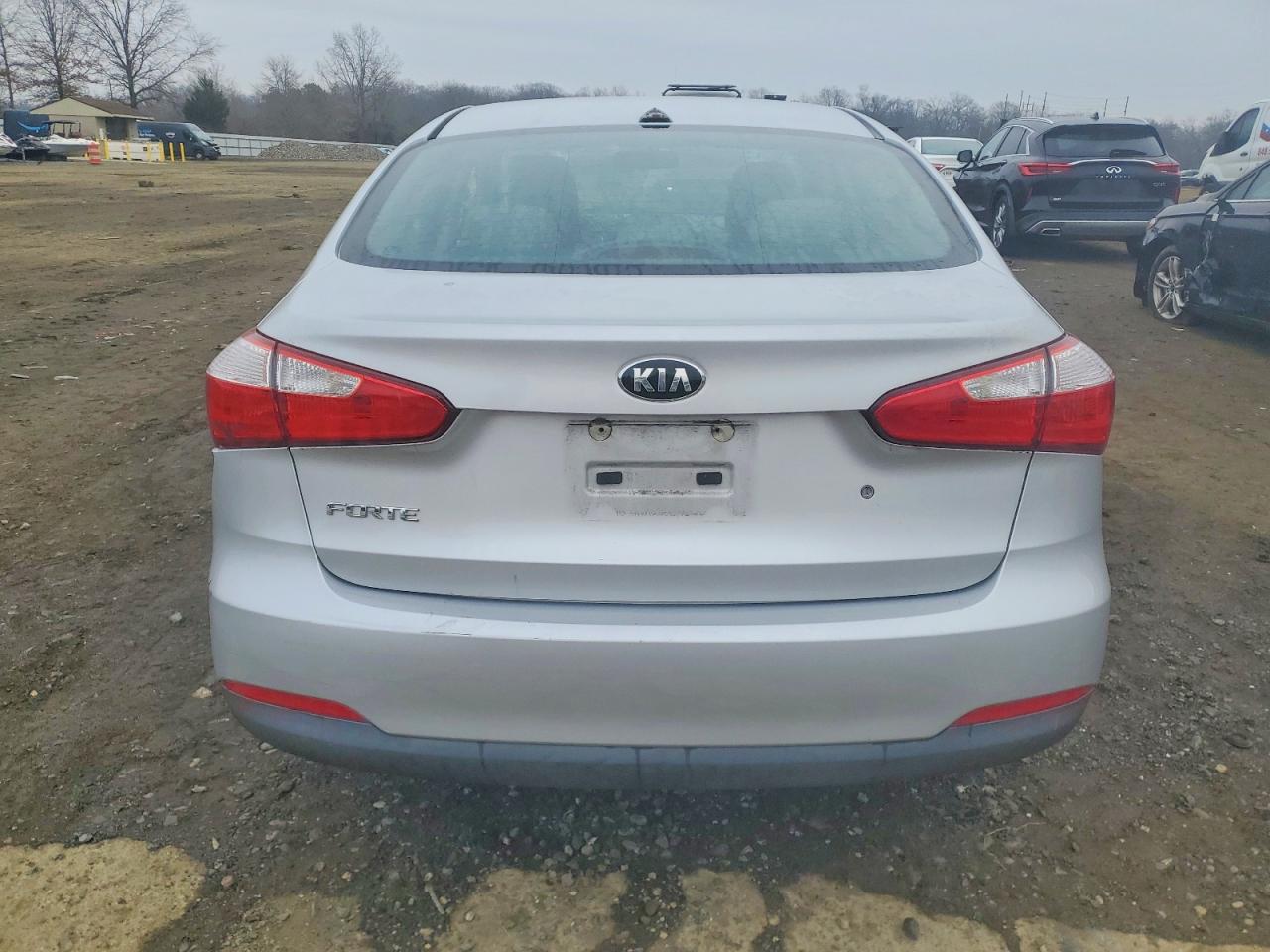 2015 KIA FORTE LX photo 6