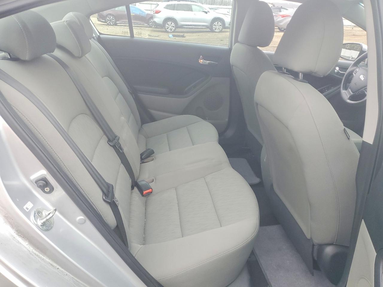 2015 KIA FORTE LX photo 10