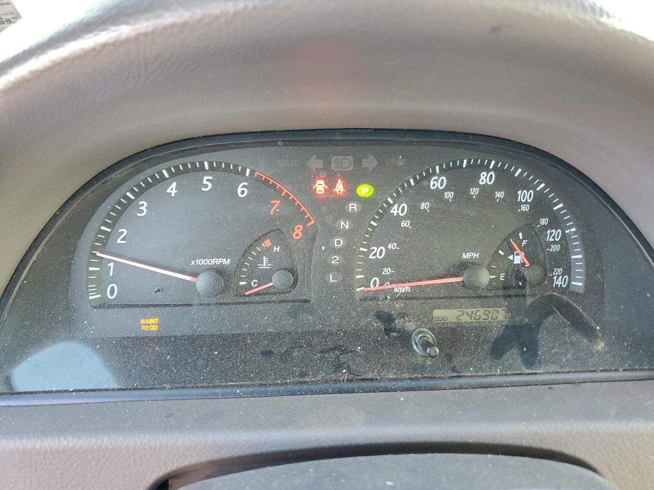 2004 TOYOTA CAMRY LE photo 9