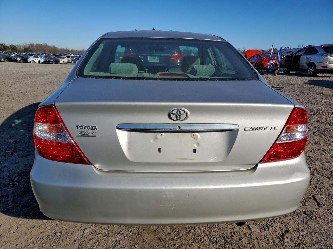 2004 TOYOTA CAMRY LE photo 6