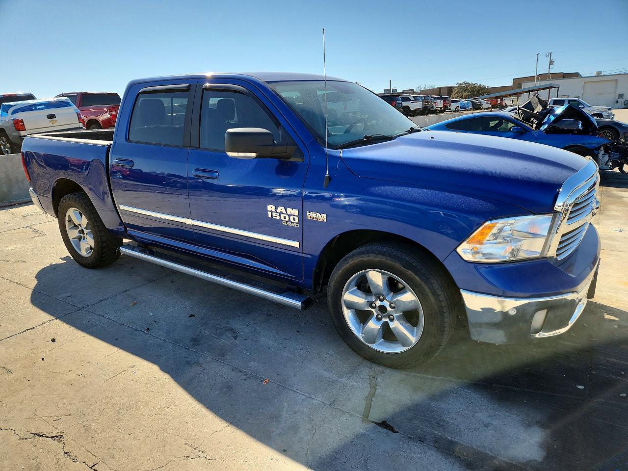 2019 RAM 1500 CLASSIC SLT photo 4