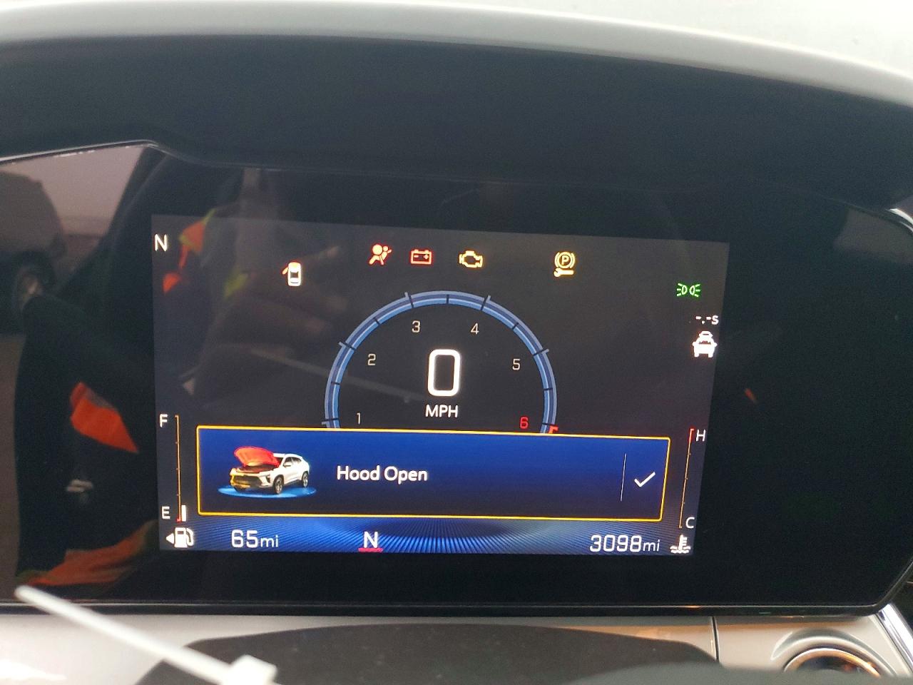 2025 CHEVROLET TRAX 1LT photo 9