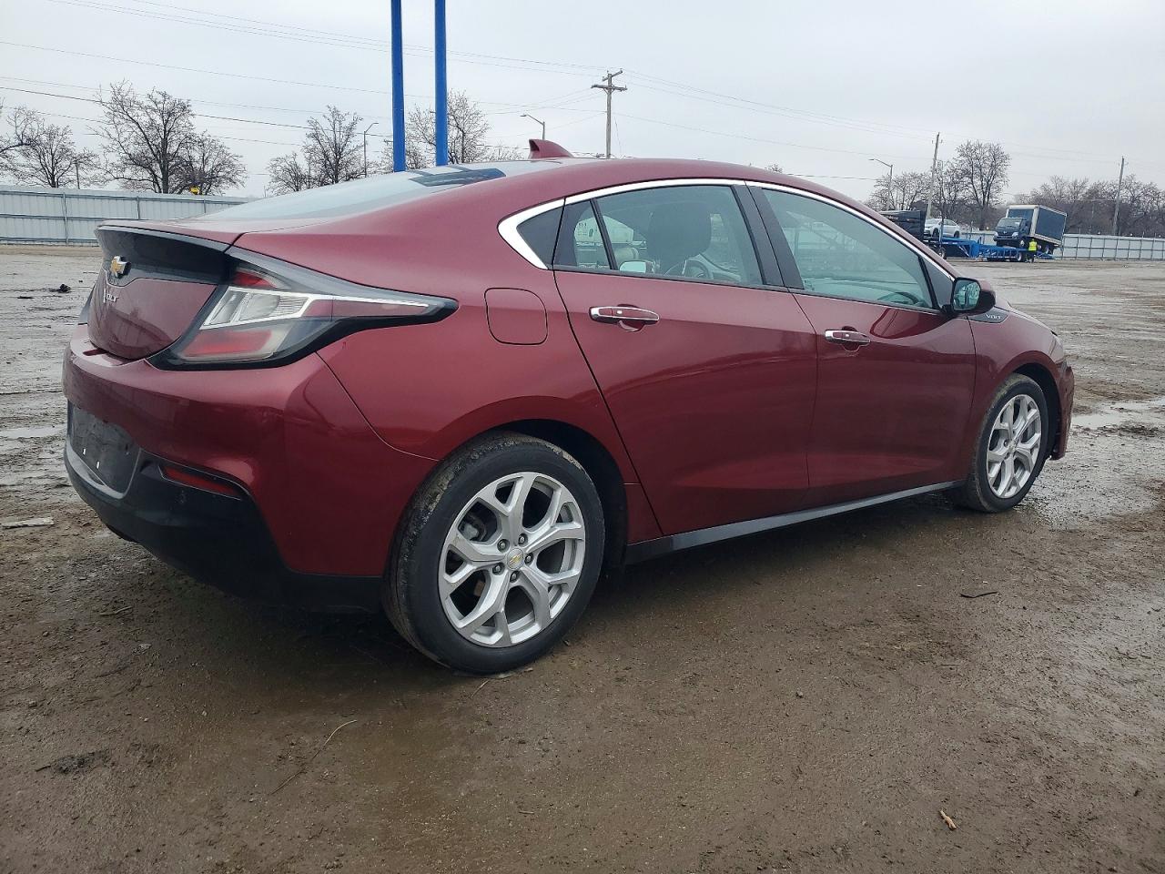 2017 CHEVROLET VOLT PREMIER photo 3