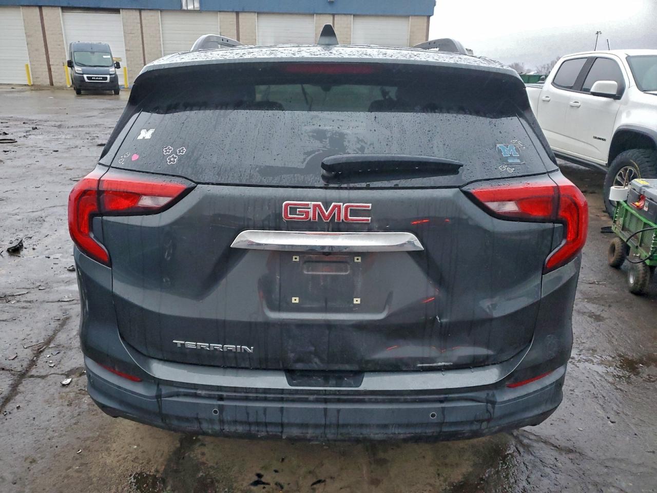 2019 GMC TERRAIN SLE photo 6