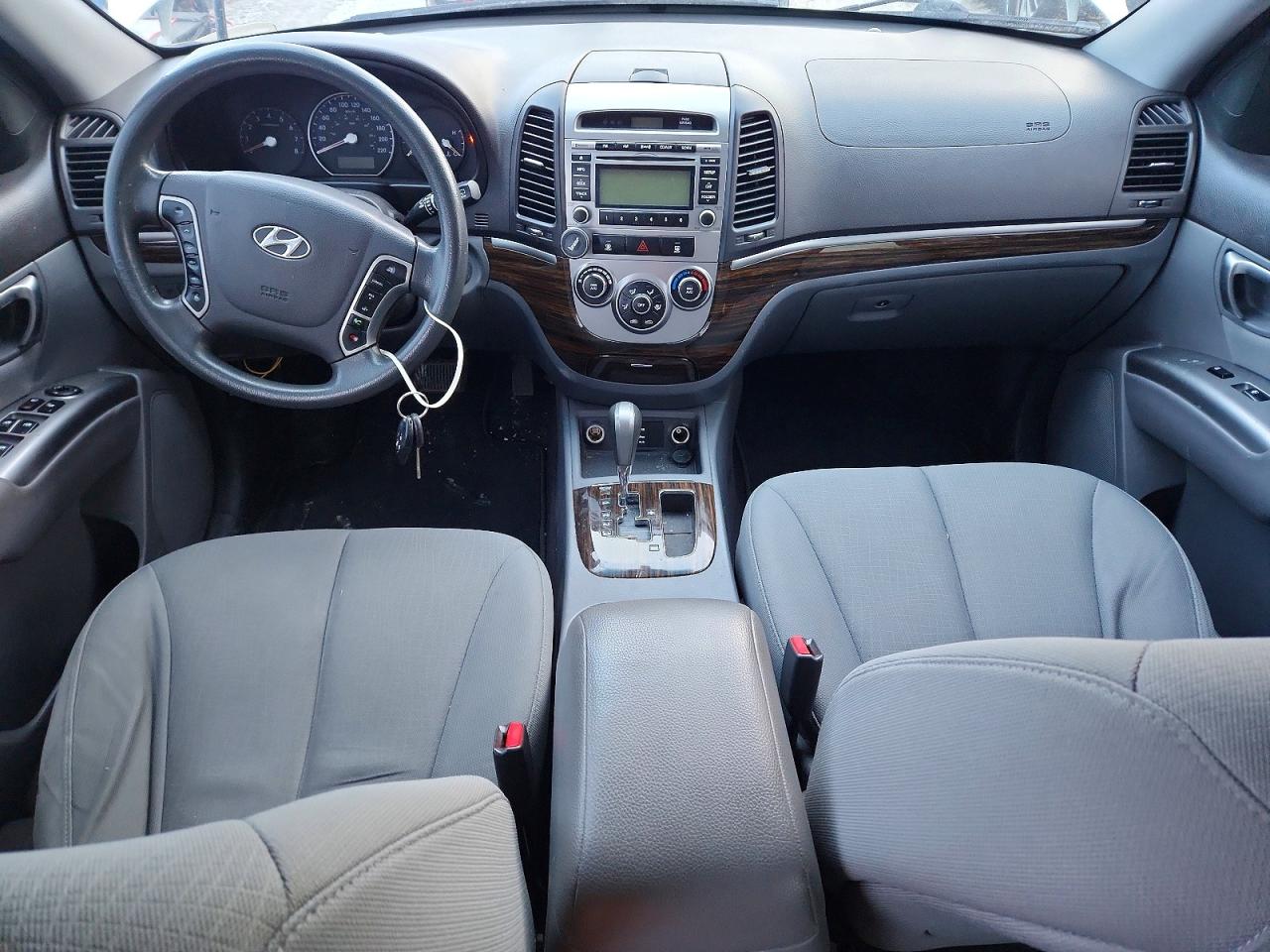 2010 HYUNDAI SANTA FE GLS photo 8