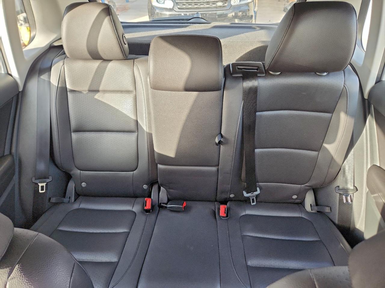 2017 VOLKSWAGEN TIGUAN S photo 10