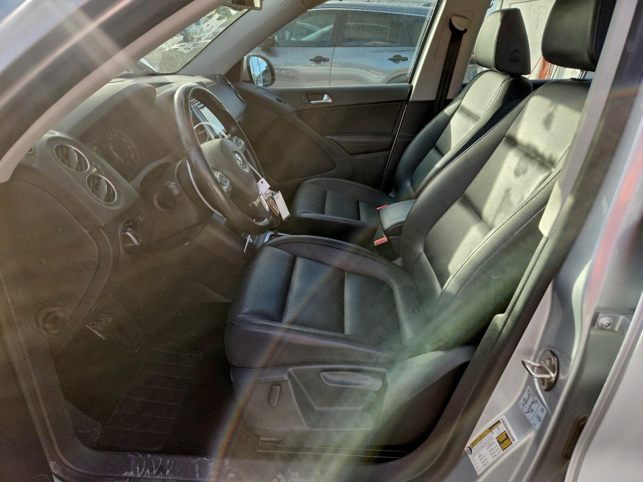 2017 VOLKSWAGEN TIGUAN S photo 7
