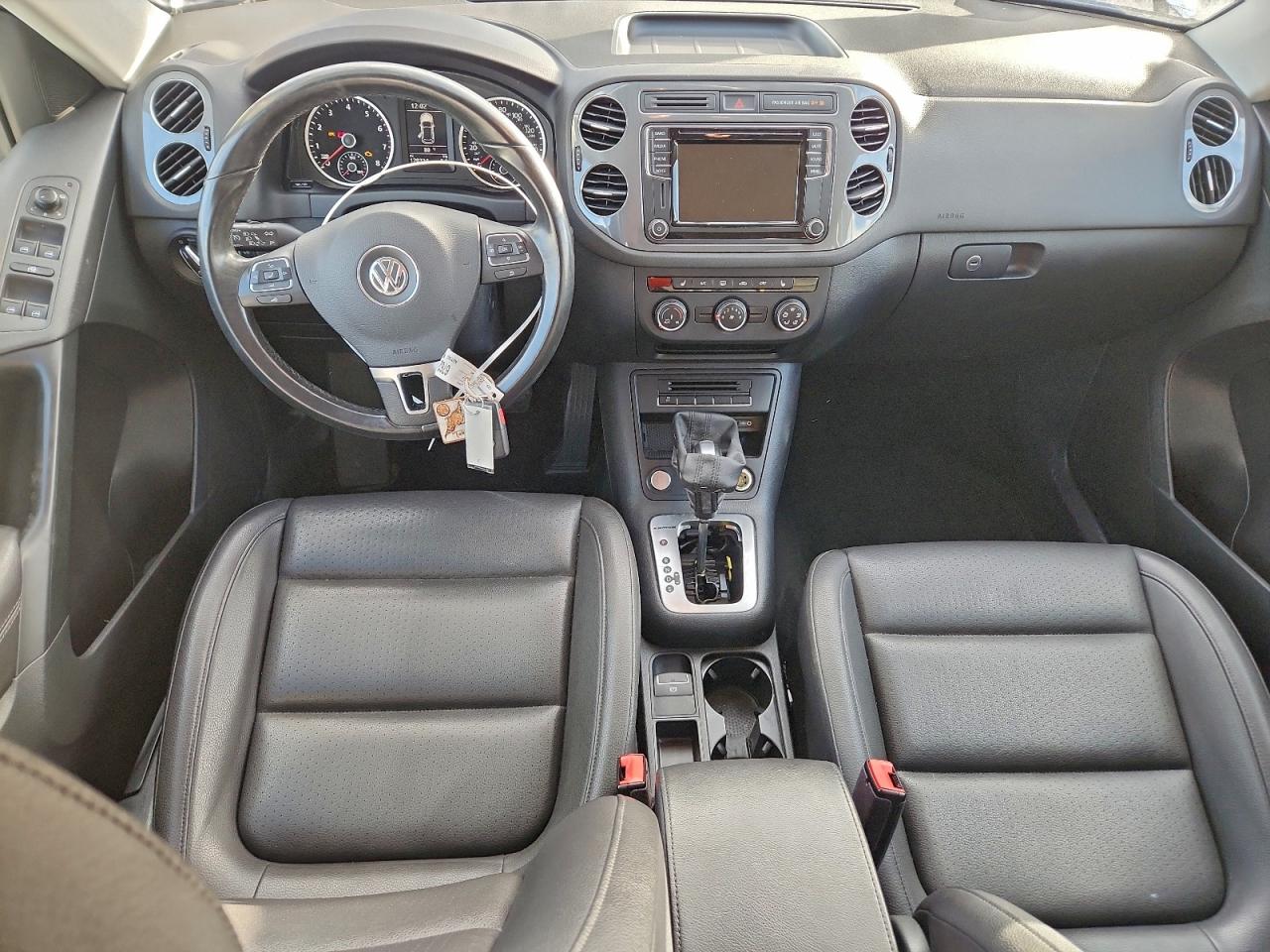 2017 VOLKSWAGEN TIGUAN S photo 8