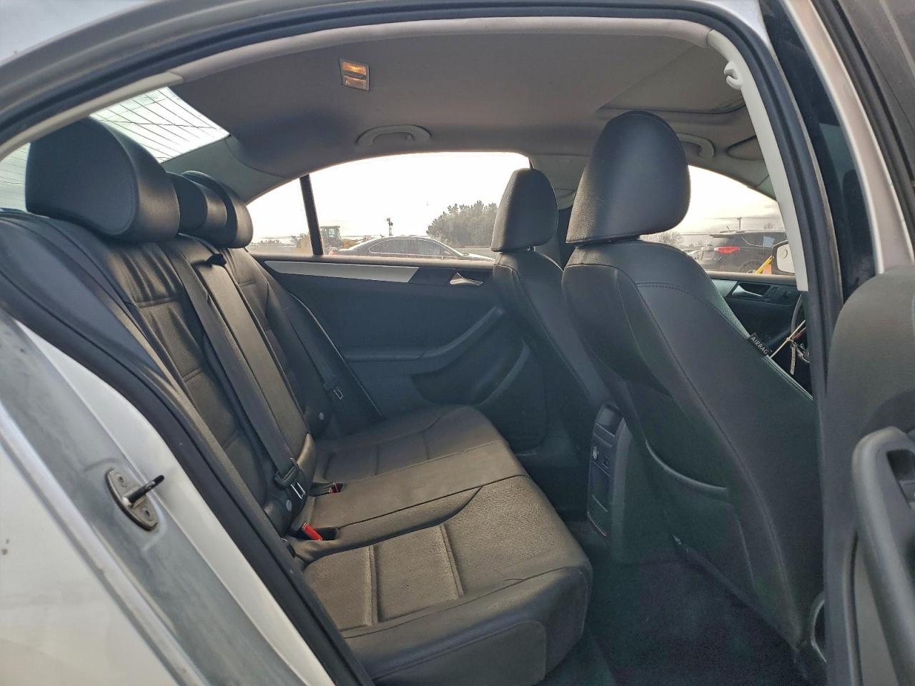 2011 VOLKSWAGEN JETTA SEL photo 10