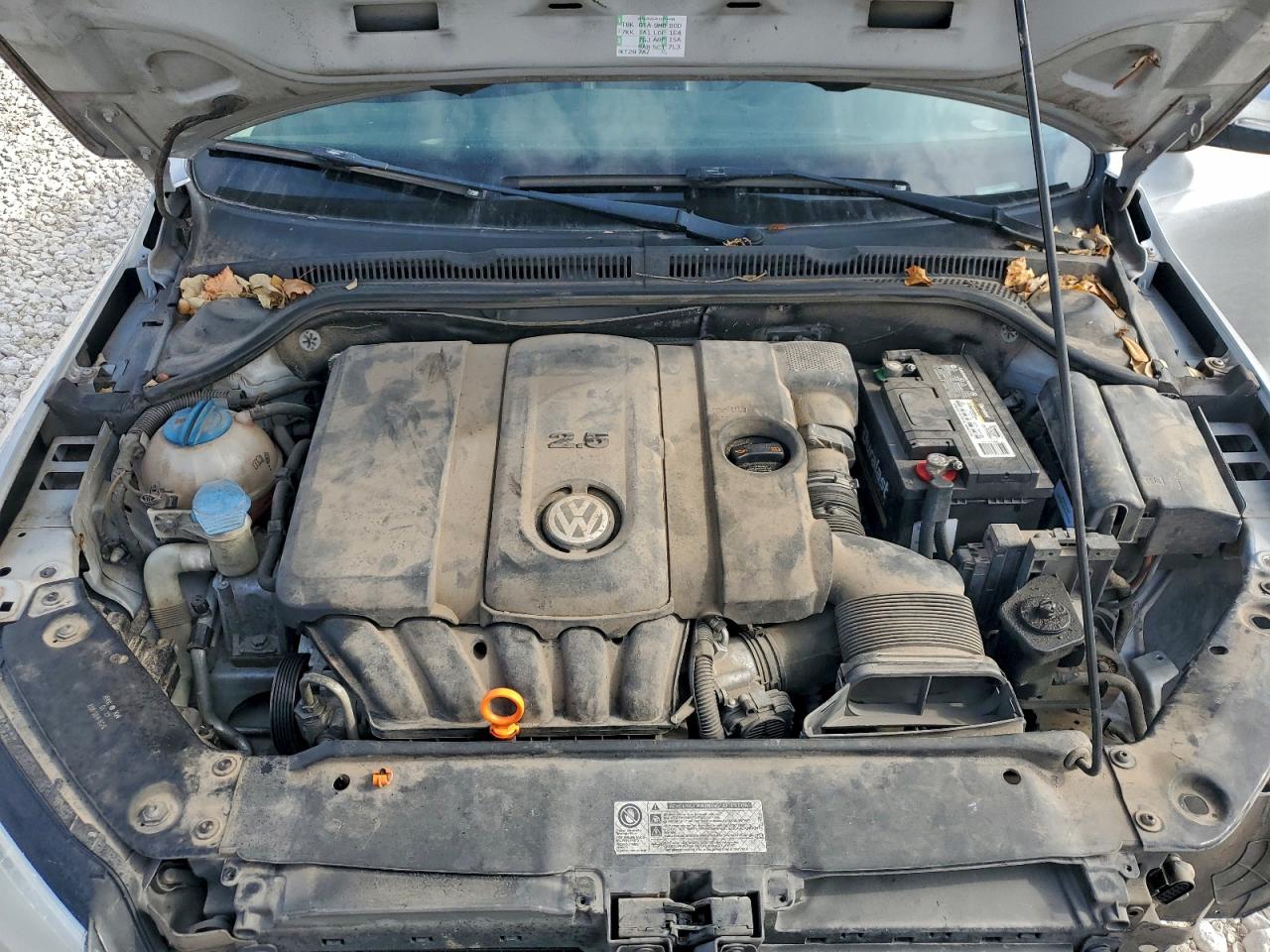 2011 VOLKSWAGEN JETTA SEL photo 11