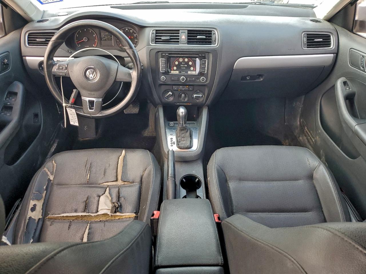 2011 VOLKSWAGEN JETTA SEL photo 8