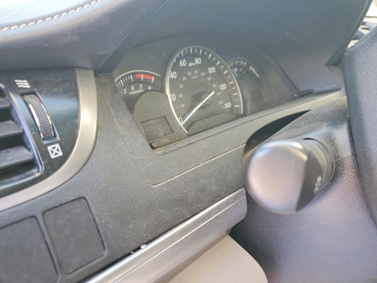 2012 TOYOTA CAMRY BASE photo 9
