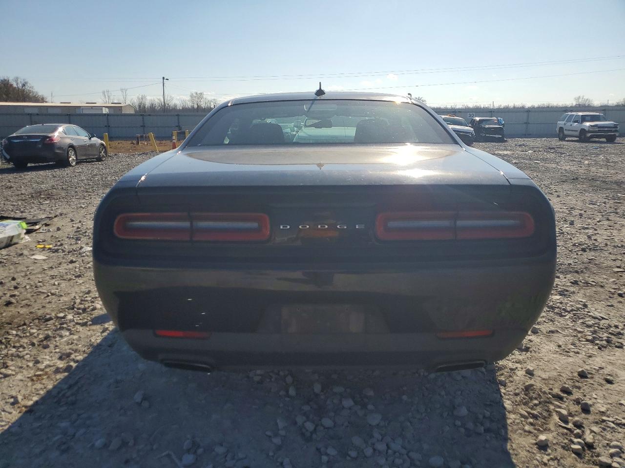 2016 DODGE CHALLENGER SXT photo 6