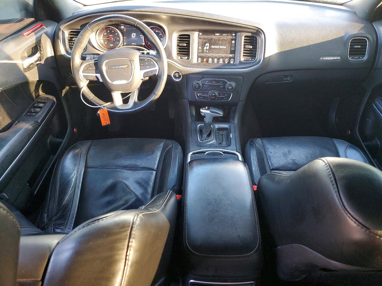2016 DODGE CHARGER SXT photo 8