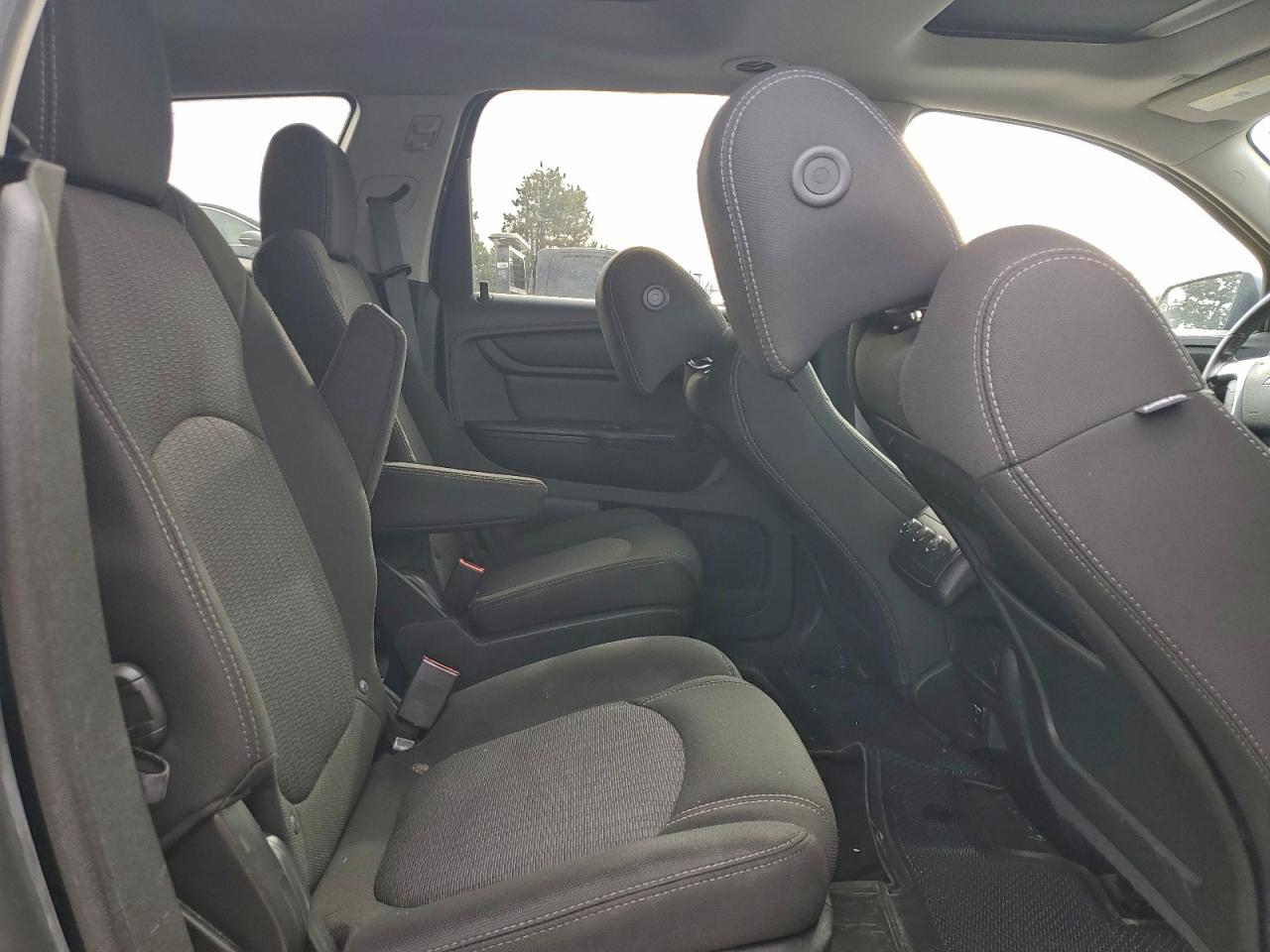 2014 CHEVROLET TRAVERSE LT photo 11