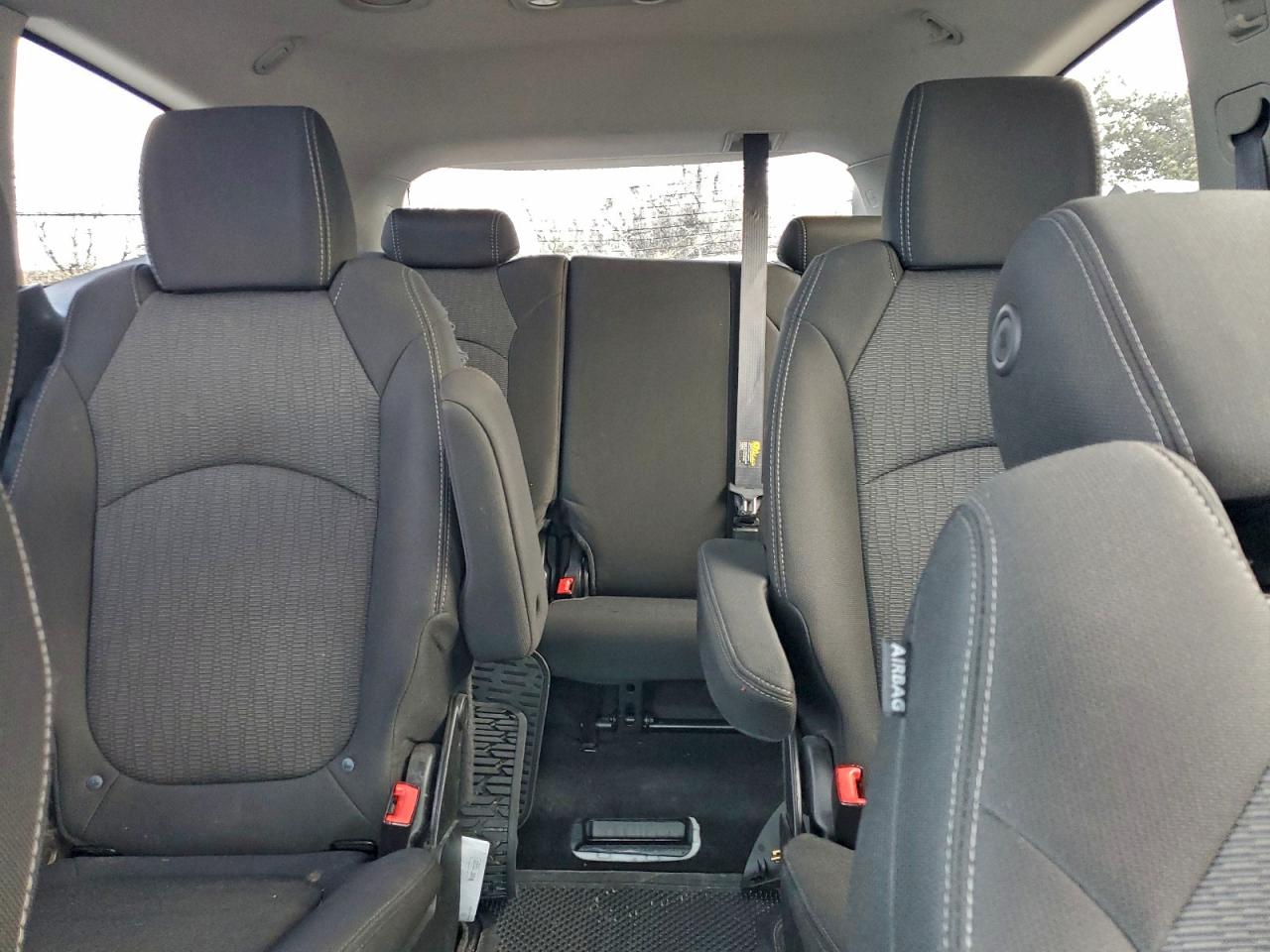 2014 CHEVROLET TRAVERSE LT photo 10