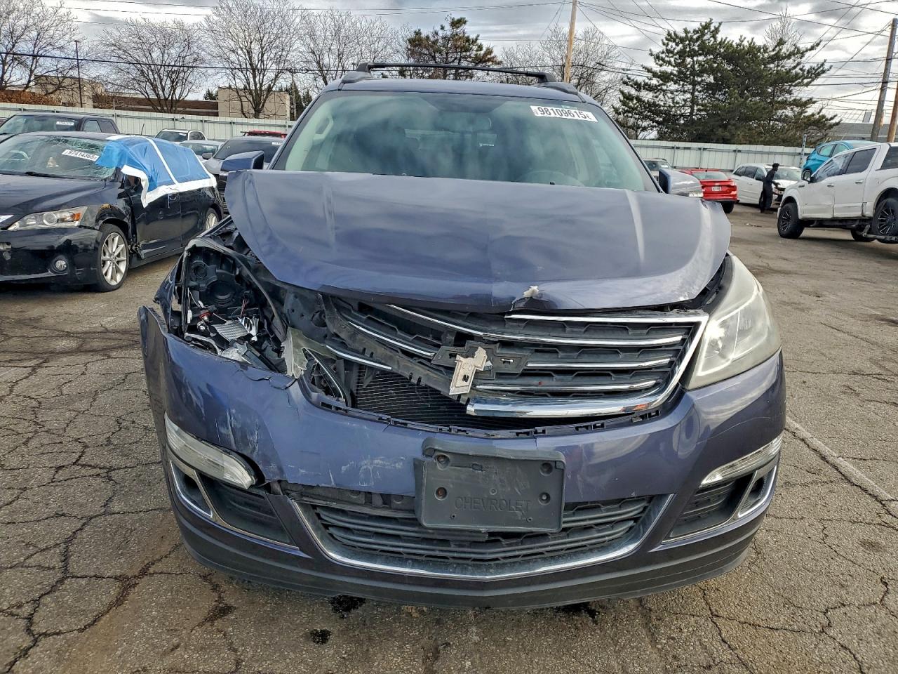 2014 CHEVROLET TRAVERSE LT photo 5
